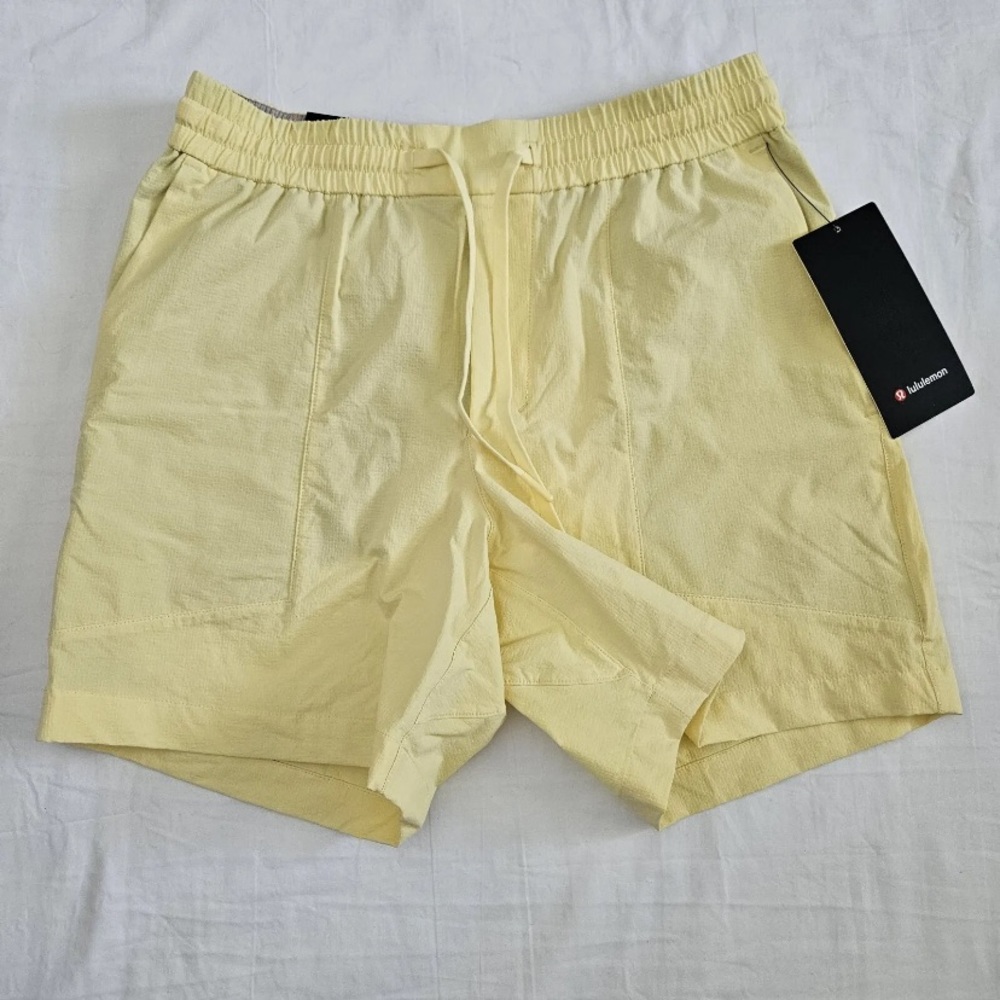 Lululemon Bowline Short 5” Finch Pale Yellow CPRY Men's Size XXLarge